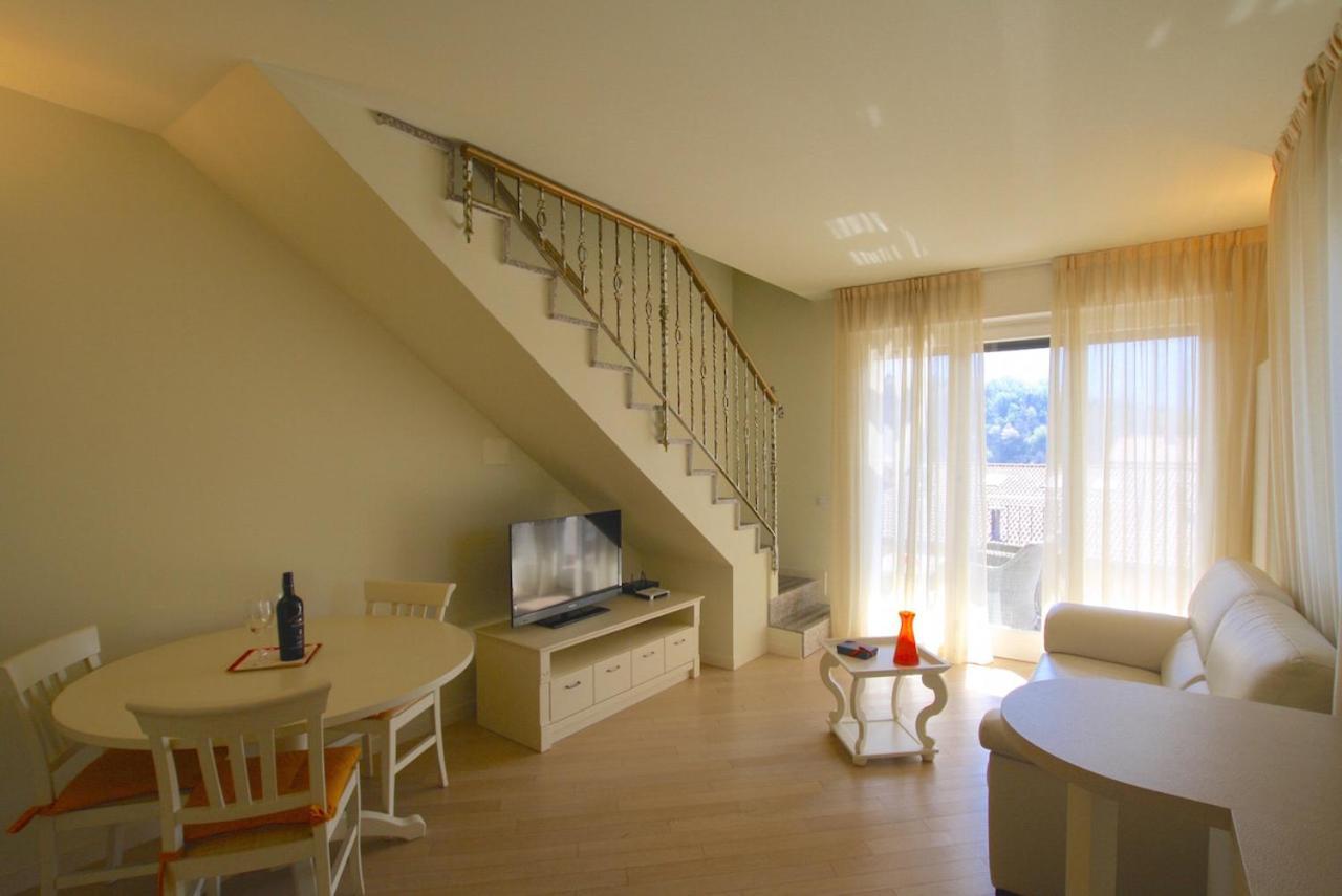 New Moon Apartment Tremezzo Exterior photo